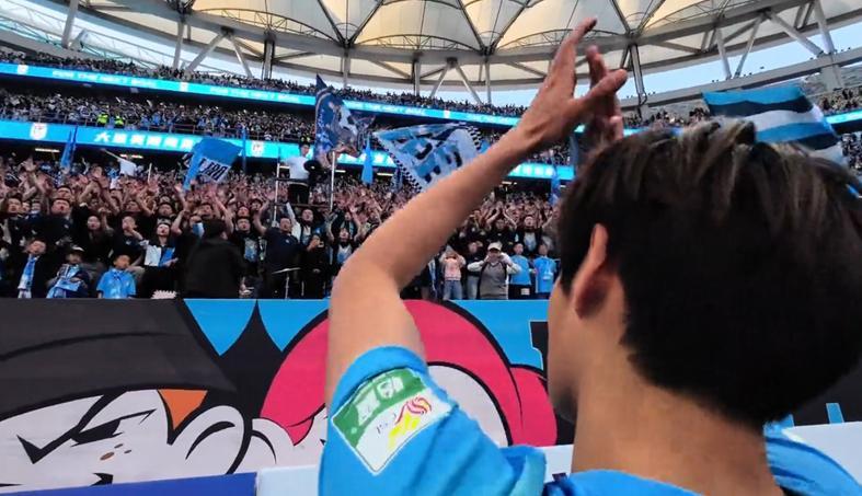 一号娱乐-刘祝润回梭鱼湾有掌声!杨希来海港 王队有接班人了 三镇渴望一将